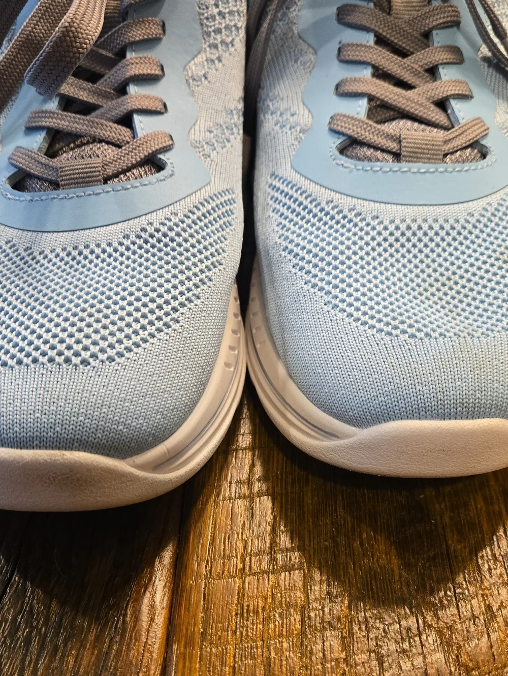 Easy Spirit 9W Pippa Women's Sneaker Light Blue/White, Wide